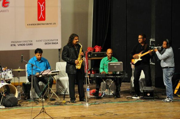 live instrumental band noida