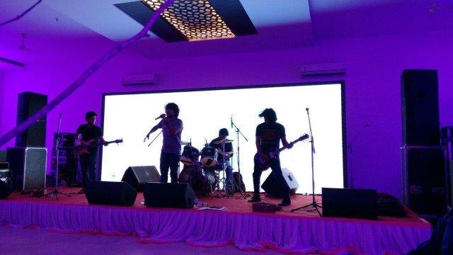 famous live band noida