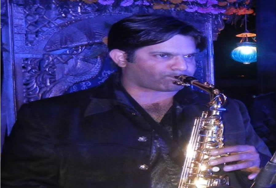 best saxophone player noida